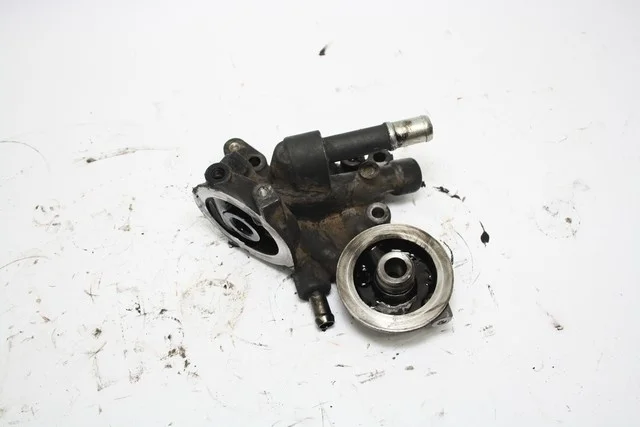 Кронштейн масляного фильтра KB4T MITSUBISHI PAJERO SPORT II KH 2008-2013, PAJERO SPORT II KH 2013-2015, L200 KB4T 2006-2010, L200 KB4T 2010-2013
