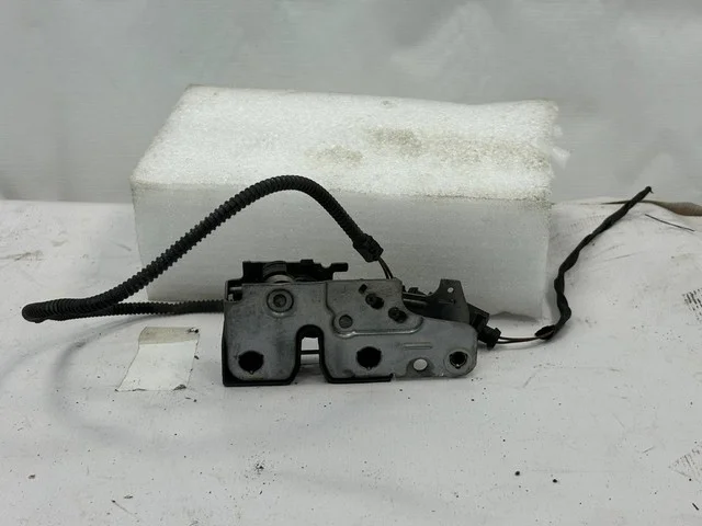 Замок капота 5N VOLKSWAGEN TIGUAN I 5N1 / 5N2 2007-2011, TIGUAN I 5N1 / 5N2 2011-2018