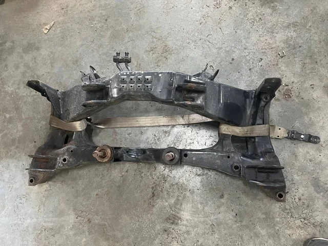 Балка задняя CU5W MITSUBISHI OUTLANDER CU 2003-2007, AIRTREK CU 2001-2005