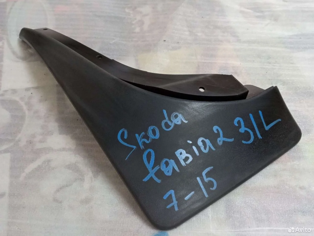 Брызговик задний левый skoda fabia 2 oem 5j6