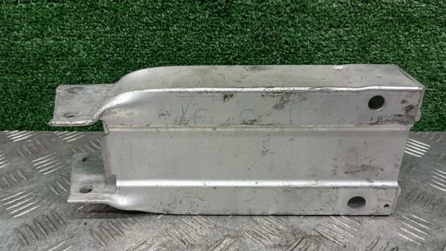 кронштейн крепления бампера Mercedes-Benz 651912 X204 Mercedes-Benz Glk-Class 651912 X204 A2046201595