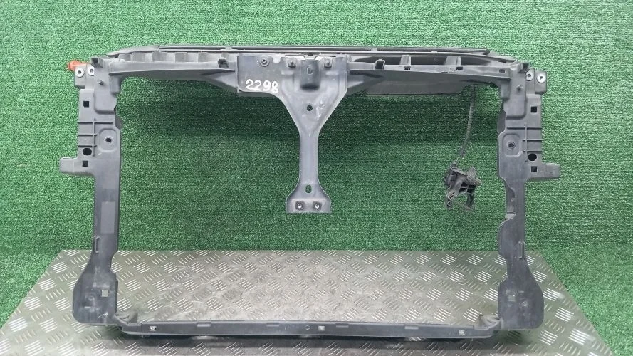 рамка радиатора Volkswagen CCTA,CBAB,CFF,CFFB 5N1 Volkswagen Tiguan CCTA,CBAB,CFF,CFFB 5N1 5N0805588D,5N0805588F,5N0805594