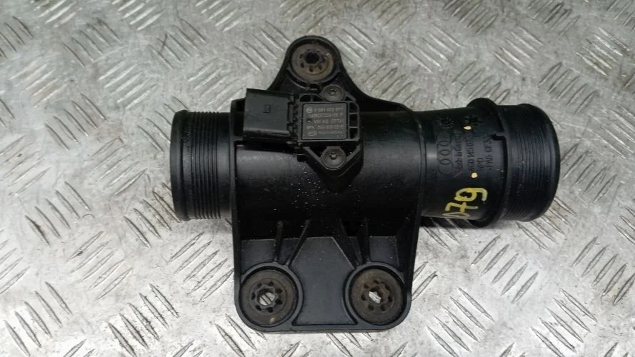 патрубок интеркулера Audi CDUD,CDUC,CDU 4G2,4G5,4GA Audi A6,A7 CDUD,CDUC,CDU 4G2,4G5,4GA 4G0145673R