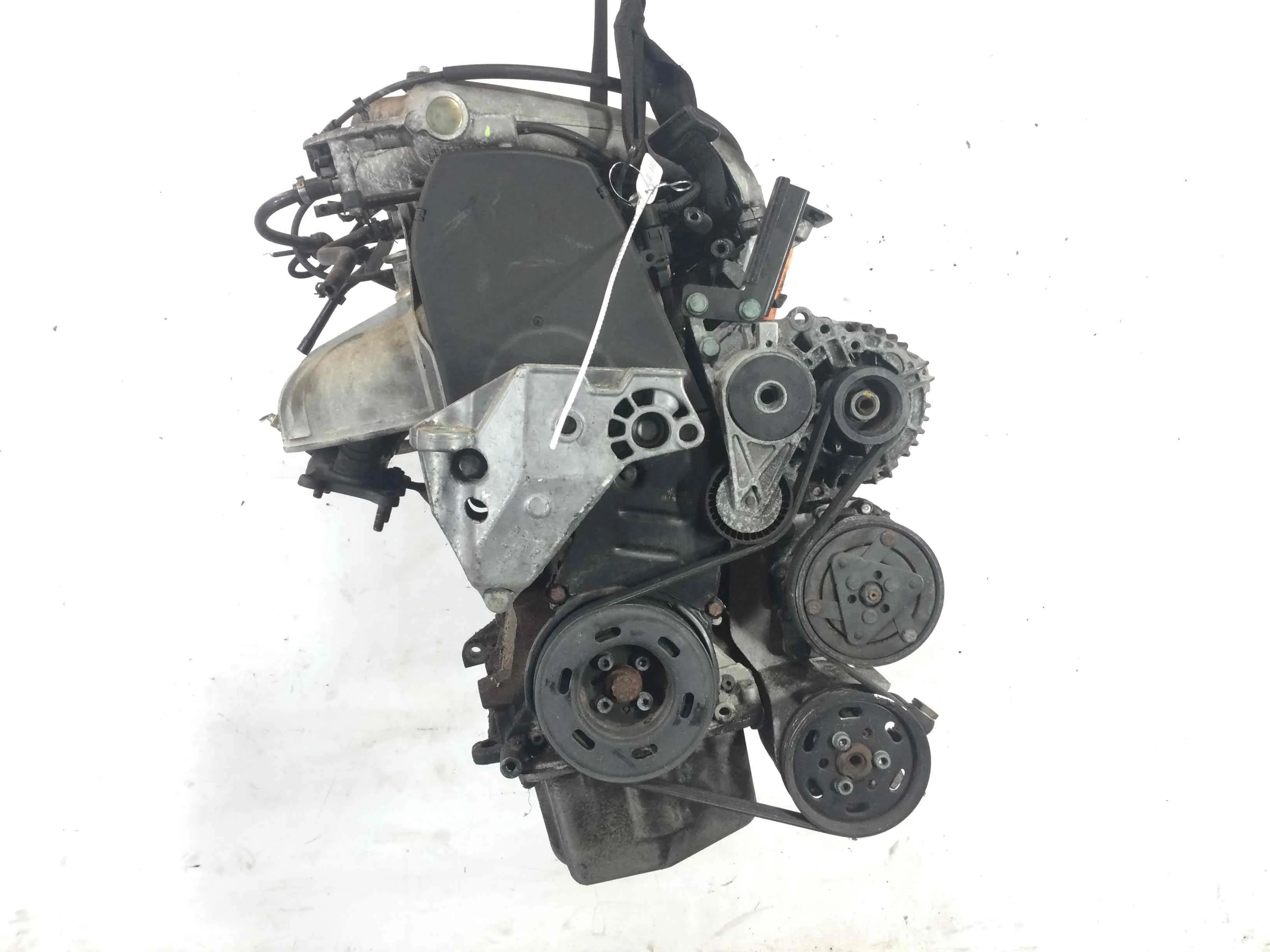Двигатель Volkswagen Beetle A4 (1997-2005) бензин 2.0 i Механика Х/б