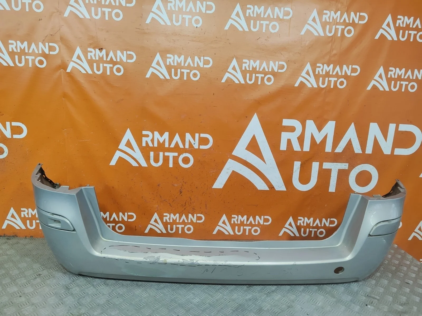 Бампер Opel Zafira 2005-2014 B Family