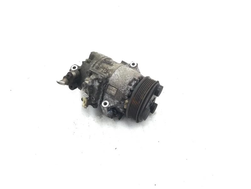 Компрессор кондиционера Suzuki Escudo 2012 TDA4W