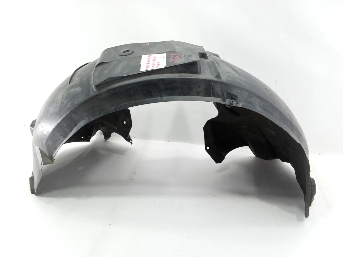 Подкрылок Audi A4 2012 8K2