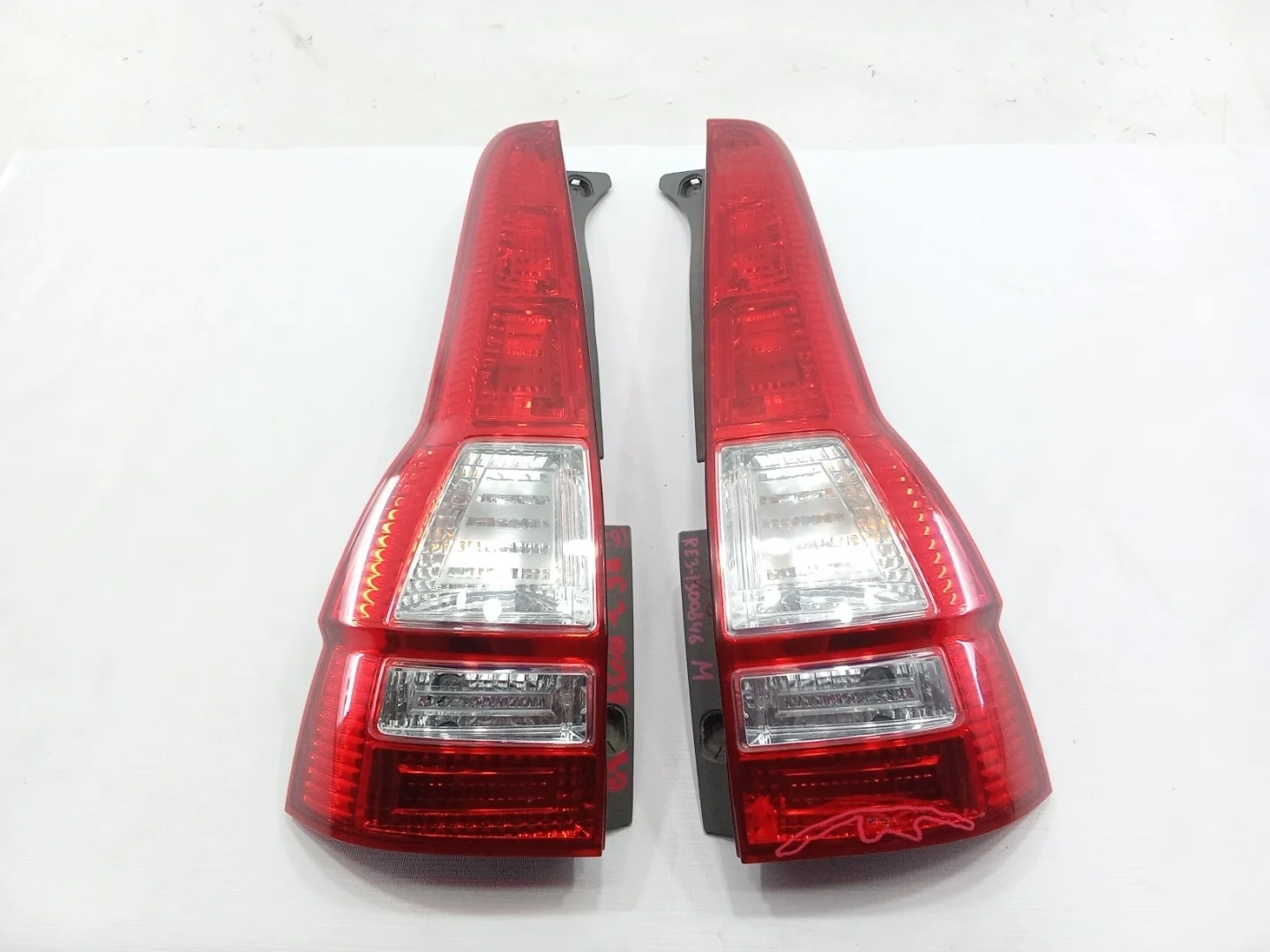 Фонарь Honda CR-V 2006 RE3