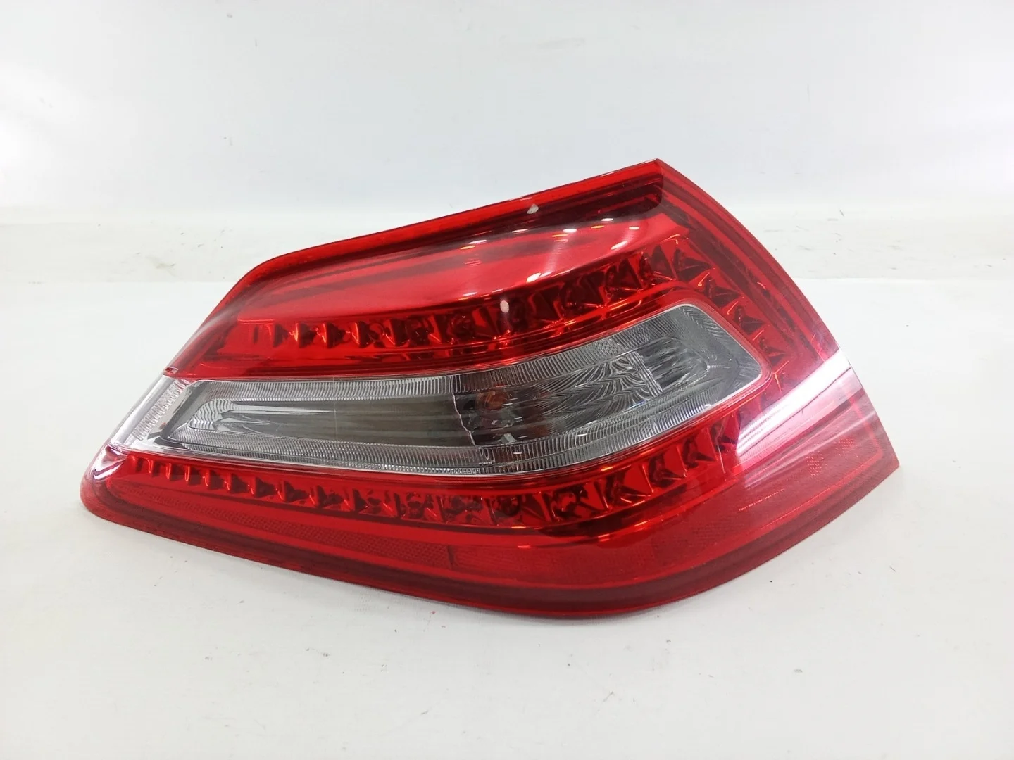 Фонарь Nissan Teana 2013 J32