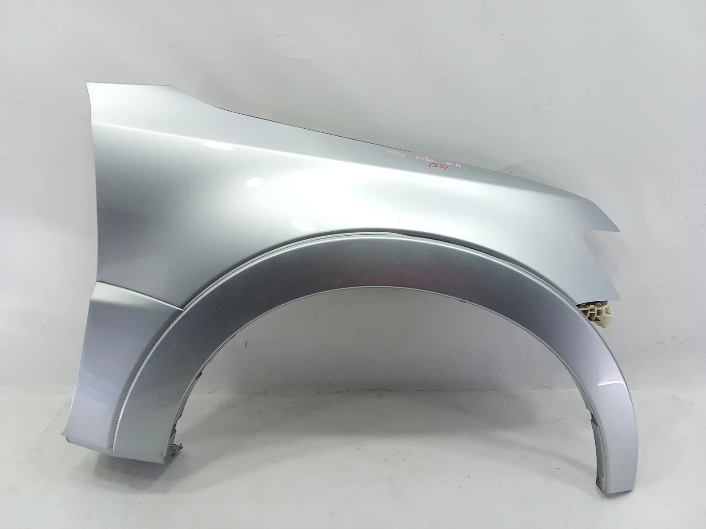Крыло Mitsubishi Pajero 2007 V97W