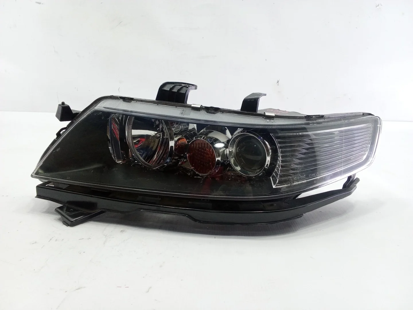 Фара Honda Accord 2005 CM2