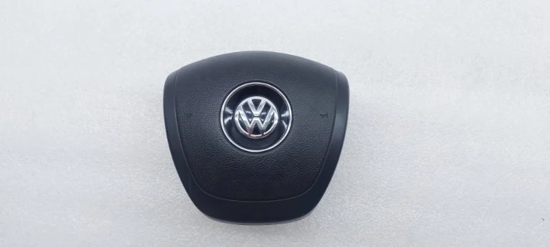 Подушка безопасности в руль Volkswagen Touareg 2014 NF