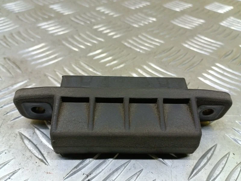 Кнопка открывания багажника Toyota Rav 4 (CA40) (2012-2019) 2013