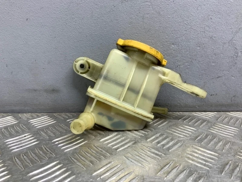 Бачок гура Subaru Legacy BP/B13