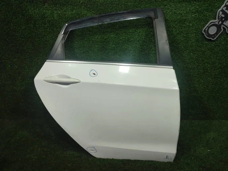 Дверь HYUNDAI I30 2011 - 2017 GD