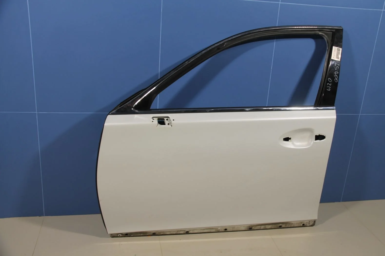 Дверь левая передняя для Lexus LS 460 USF4 2006-2017