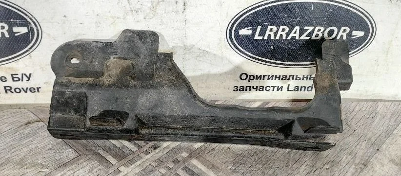 Кронштейн заднего бампера левый DISCOVERY 3 L319