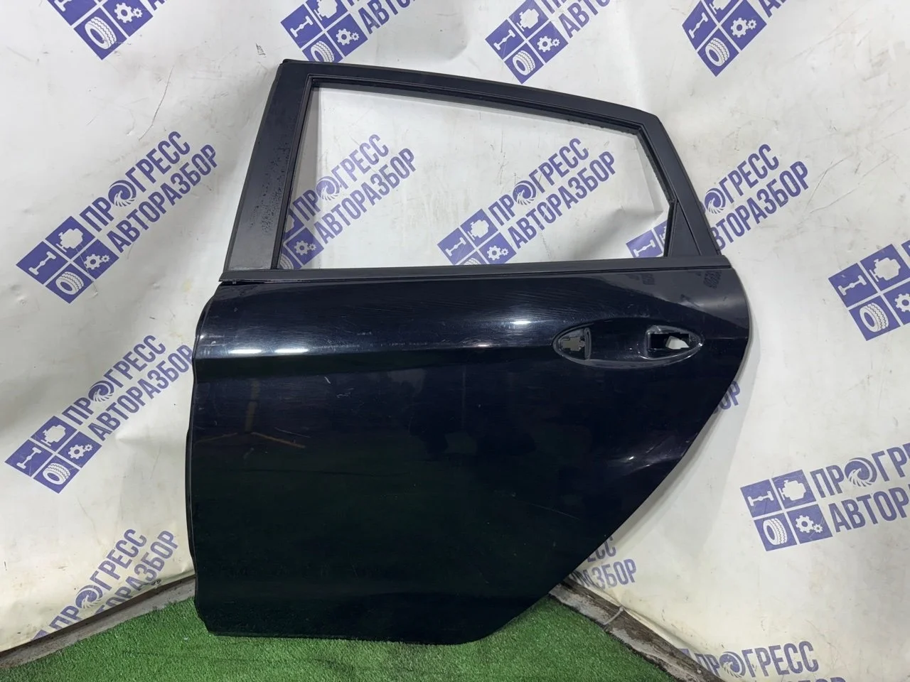 Дверь Ford Fiesta 2008 1692503 ХЕТЧБЕК 1.4 SPJA, задняя левая