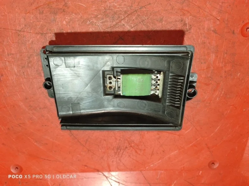 Резистор отопителя Volkswagen Golf 4 2002 Хетчбек