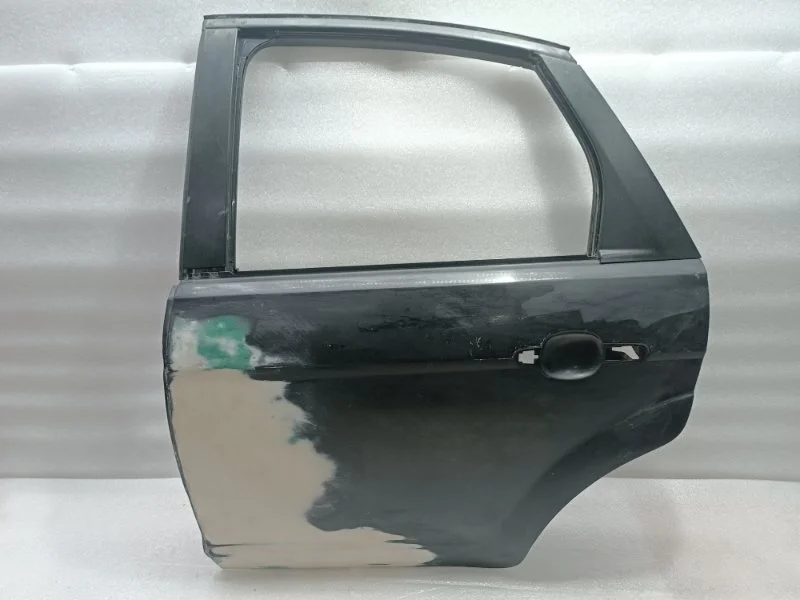 Дверь Ford Focus 2004-2011 CB4