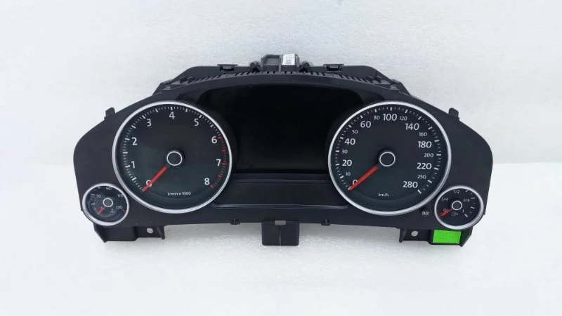 Панель приборов Volkswagen Touareg 2014 NF