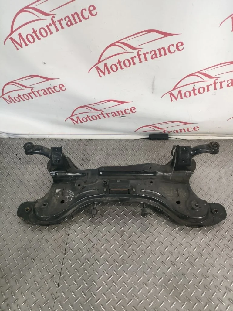 Подрамник передний Hyundai Getz 2004 624001CXXX 1