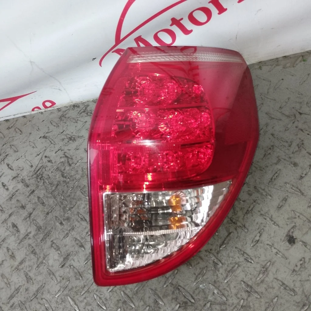 Фонарь задний Toyota Rav4 2006 8155142091 XA30, правый