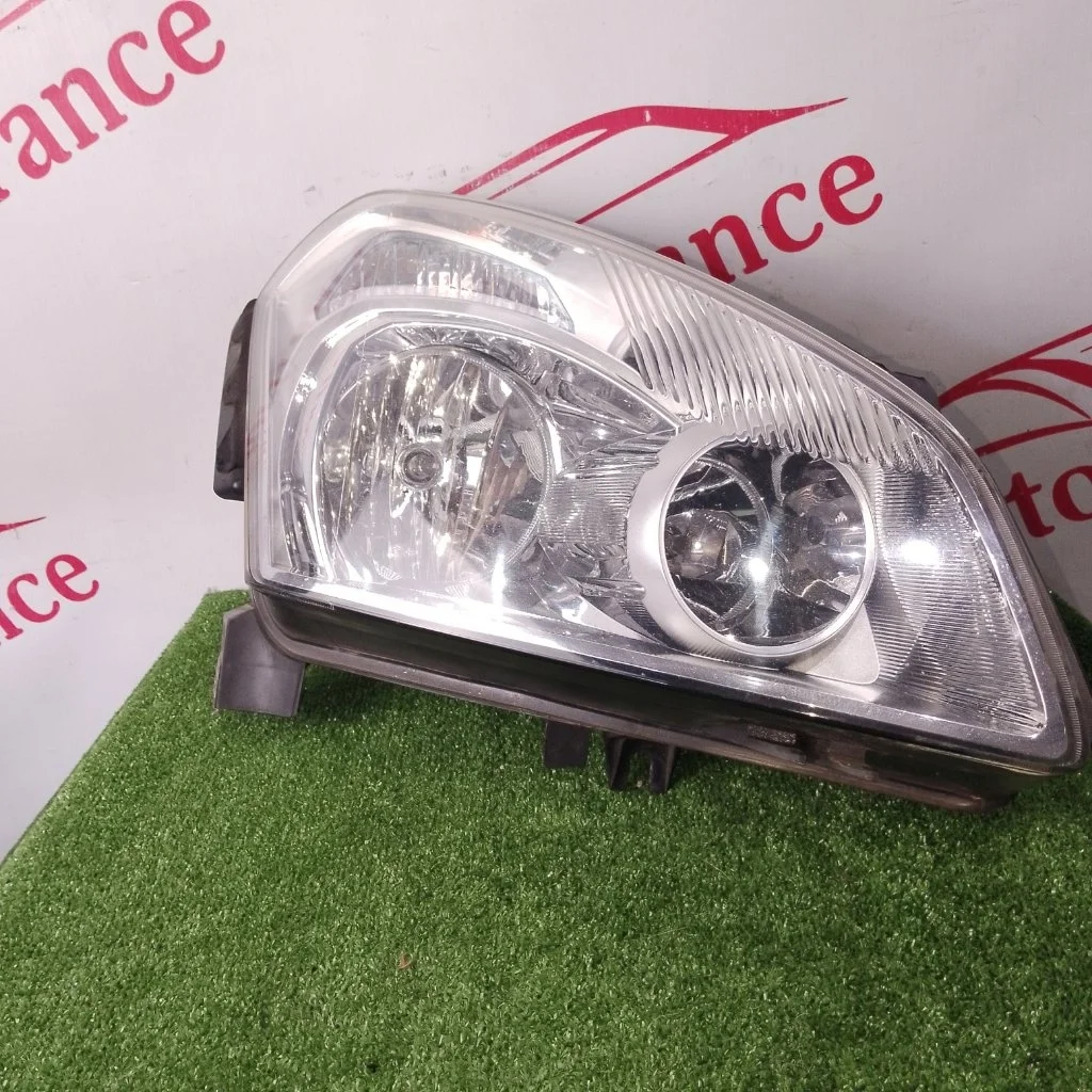 Фара галогеновая Nissan Qashqai 2008 26010JD90A J10, передняя правая