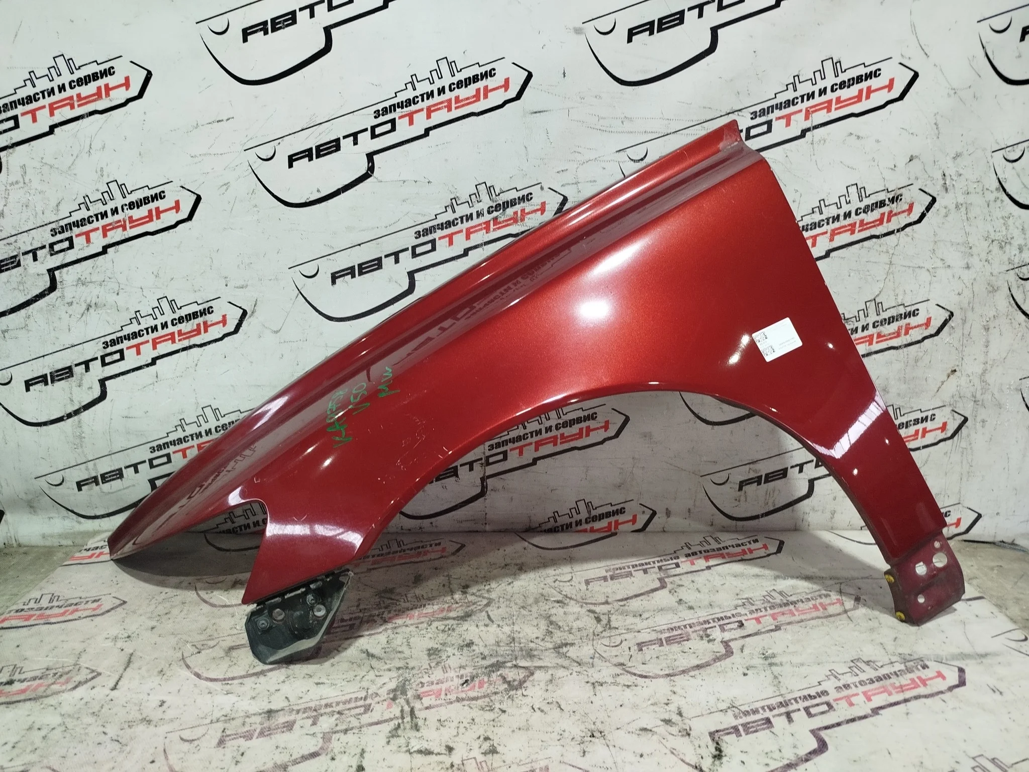 КРЫЛО VOLVO S40 V50 MS MW 31297540 ПЕРЕДНЕЕ ЛЕВОЕ красный KA9758