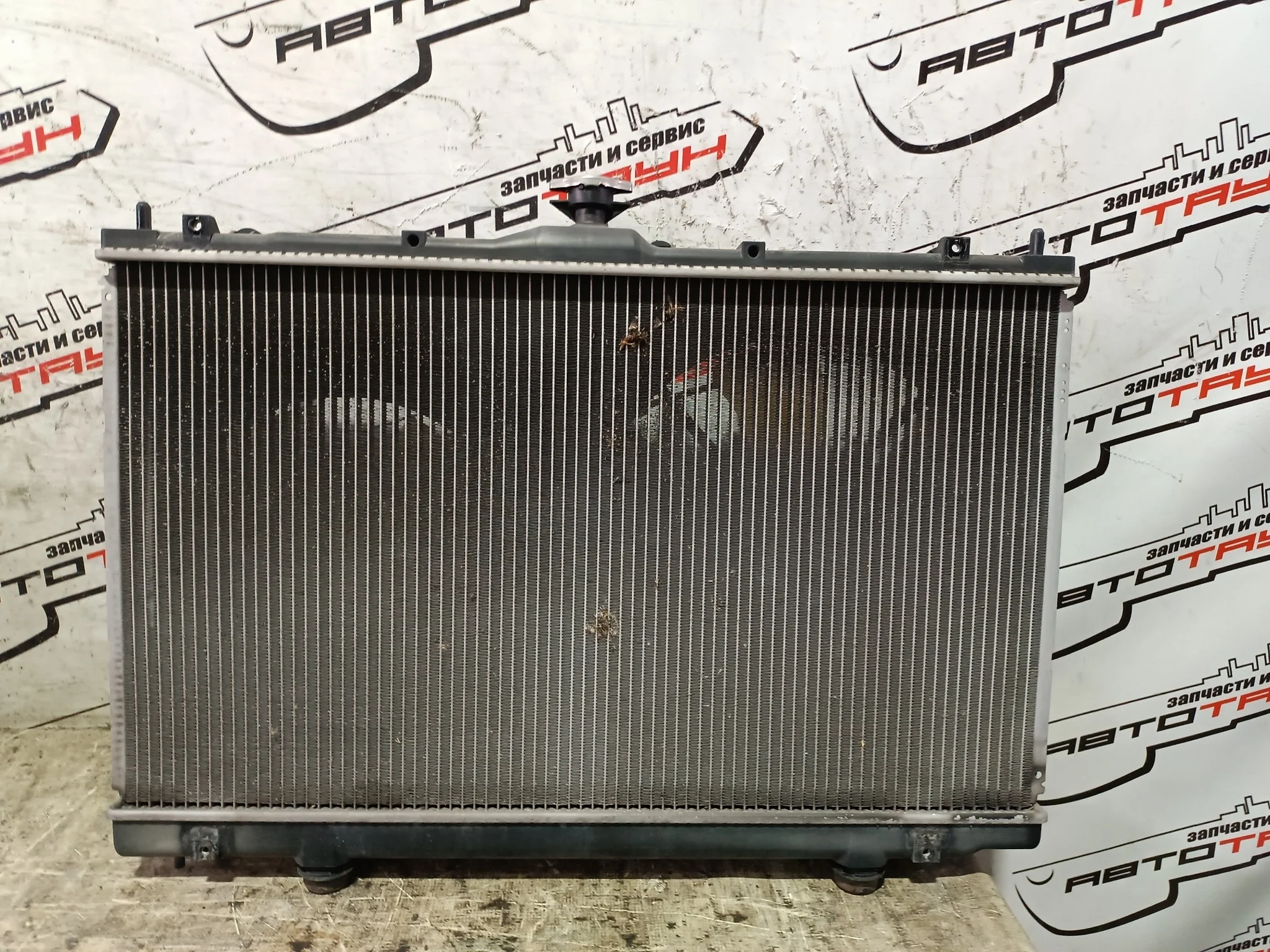 РАДИАТОР ДВИГАТЕЛЯ MITSUBISHI 4G69 GRANDIS NA4W АТМ МТМ БЕЗ ТРУБОК MR993566 KE515Z