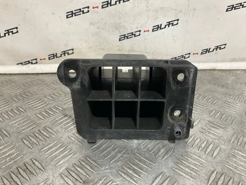 Крепление усилителя бампера Peugeot 3008 2011 9682791480 1 1.6, переднее левое