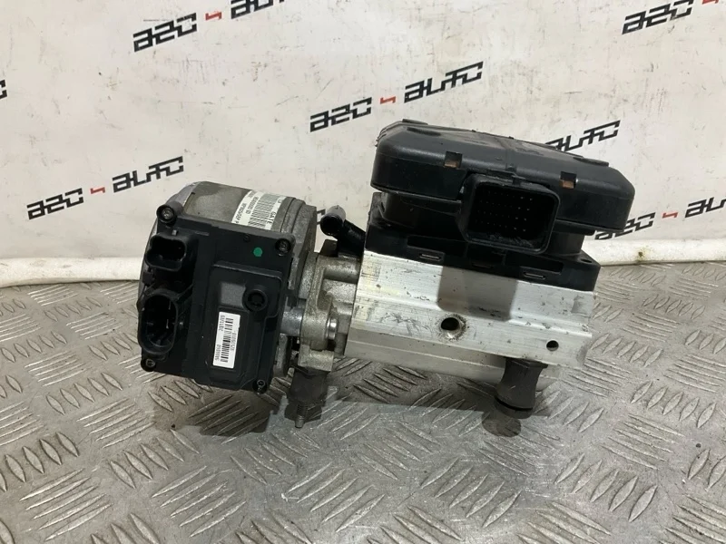 Насос гидроподвески Citroen C5 2010 9654068680 2 2.0
