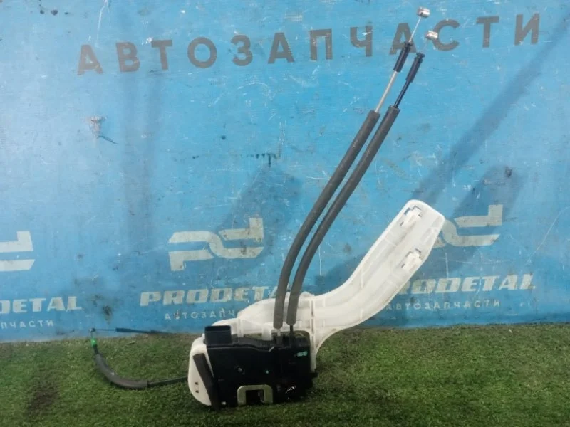 Замок двери задний левый Hyundai Ix35 G4FD
