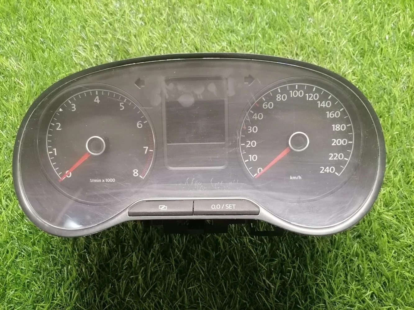 Панель (щиток) приборов  VW Polo