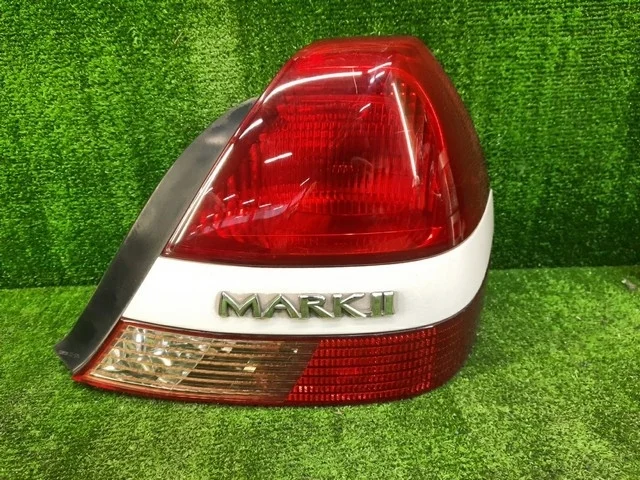 Фонарь задний правый GX110 TOYOTA MARK II X110 2000-2002