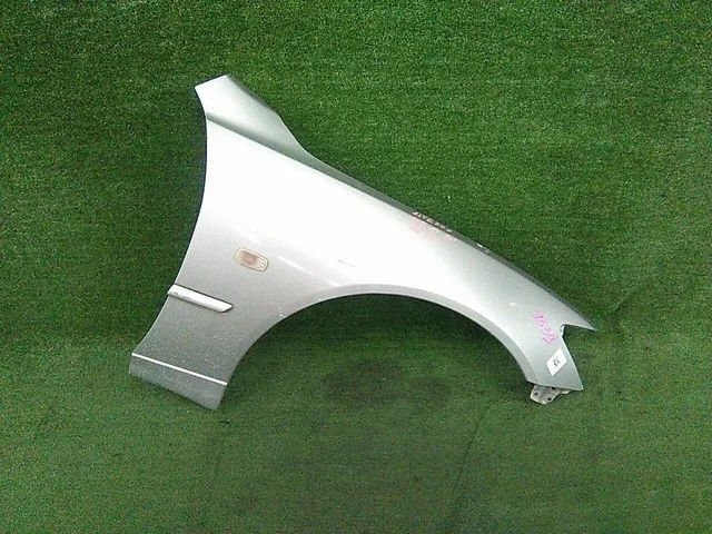 Крыло переднее правое (потерто) GXE10 LEXUS IS I 200/300 XE10 1998-2005, TOYOTA ALTEZZA XE10 1998-2001, ALTEZZA XE10 2001-2005