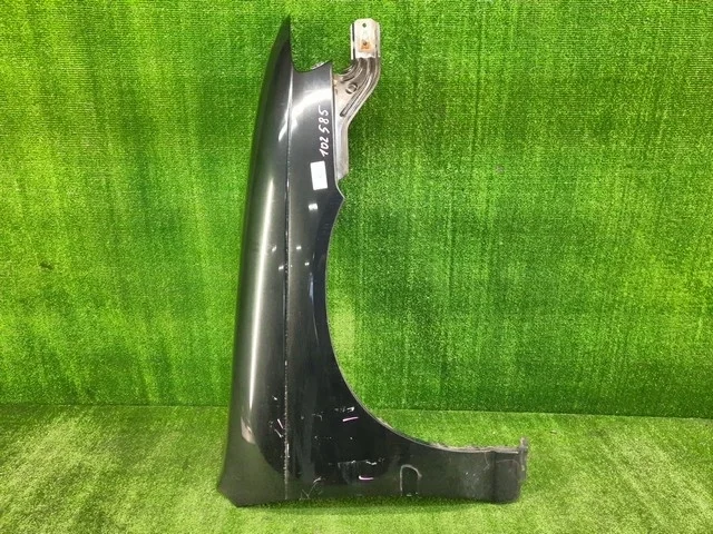 Крыло переднее правое (царапины) W11 NISSAN AVENIR II W11 1998-2005, EXPERT W11 1999-2002, EXPERT W11 2002-2007