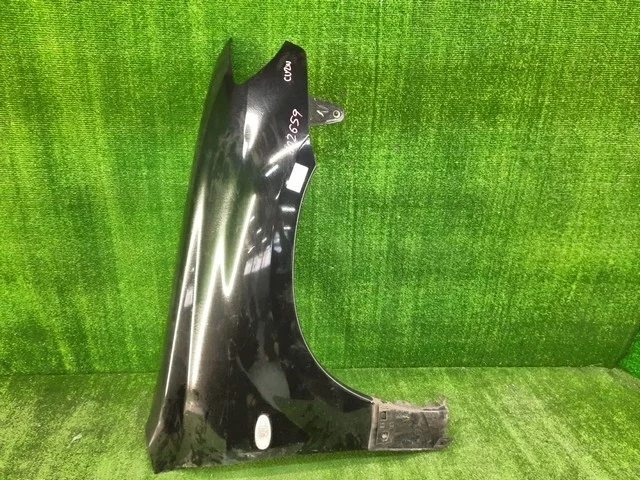 Крыло переднее правое (царапина) CU2W MITSUBISHI OUTLANDER CU 2003-2007, AIRTREK CU 2001-2005