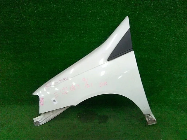 Крыло переднее левое M12 NISSAN LIBERTY / PRAIRIE M12 2001-2004