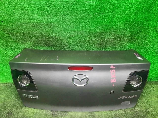 Крышка багажника (дефект ЛКП) BK5P MAZDA MAZDA 3 BK 2003-2006, MAZDA 3 BK 2006-2009, AXELA BK 2003-2006, AXELA BK 2006-2009