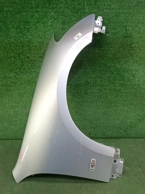 Крыло переднее правое (царапина) Y50 INFINITI INFINITI M35 Y50 2005-2010, NISSAN FUGA I Y50 2004-2007