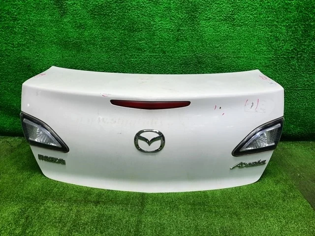Крышка багажника (дефект ЛКП) BL6FJ MAZDA MAZDA 3 BL 2008-2011, MAZDA 3 BL 2011-2013, AXELA BL 2009-2011, AXELA BL 2011-2013
