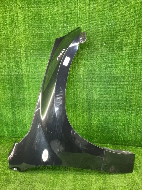 Крыло переднее правое (царапины) TD54W SUZUKI GRAND VITARA II JT / TE / TD 2005-2008, GRAND VITARA II JT / TE / TD 2008-2012