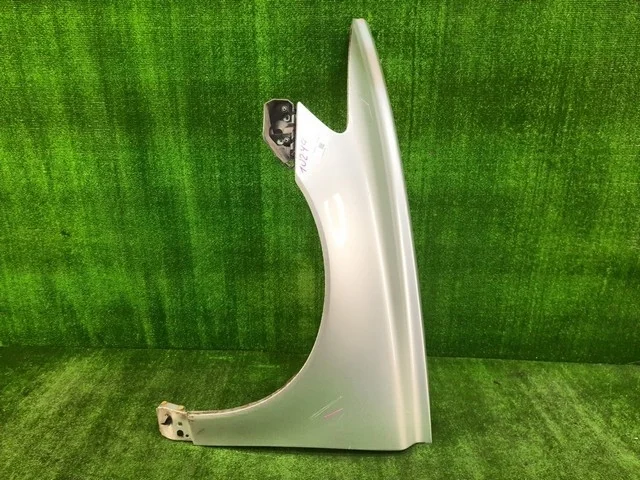 Крыло переднее левое (царапины) MW43 VOLVO S40 II MS 2004-2012, V50 MW 2004-2012