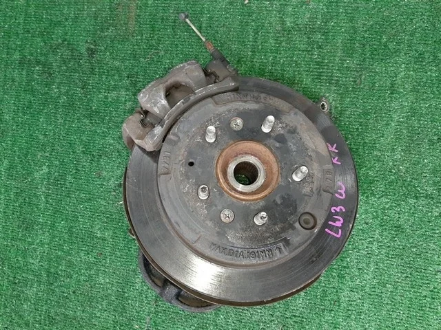Кулак задний правый LW3W MAZDA MPV LW 1999-2002, MPV LW 2002-2003, MPV LW 2003-2006