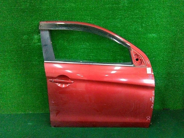Дверь передняя правая (царапина) GA3W MITSUBISHI RVR III GA 2010-2012, ASX GA 2010-2012, RVR III GA 2012-2016, ASX GA 2012-2016, RVR III GA 2017-2019