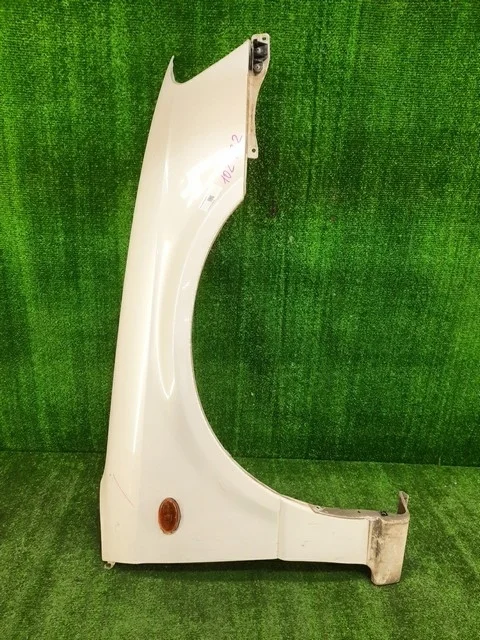 Крыло переднее правое (царапины) BH5 SUBARU LEGACY B12 1998-2003