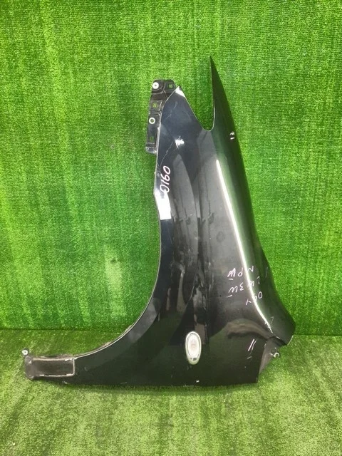 Крыло переднее левое (царапины) LW5W MAZDA MPV LW 2003-2006