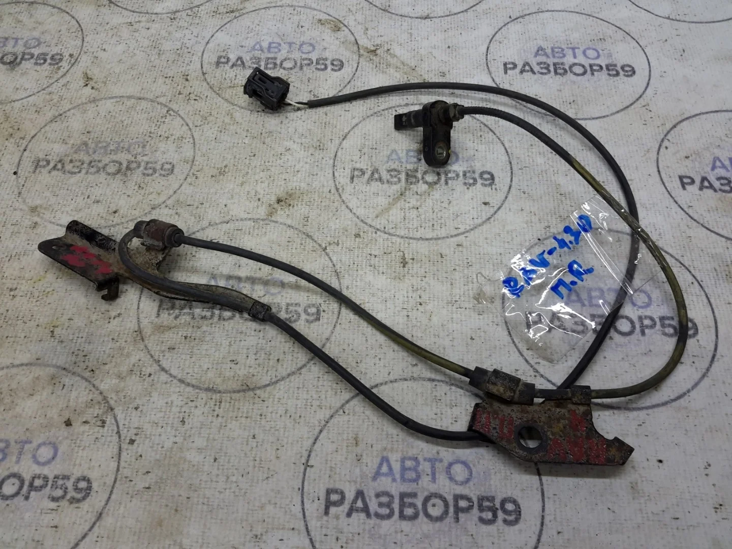 Датчик ABS Toyota RAV4 3