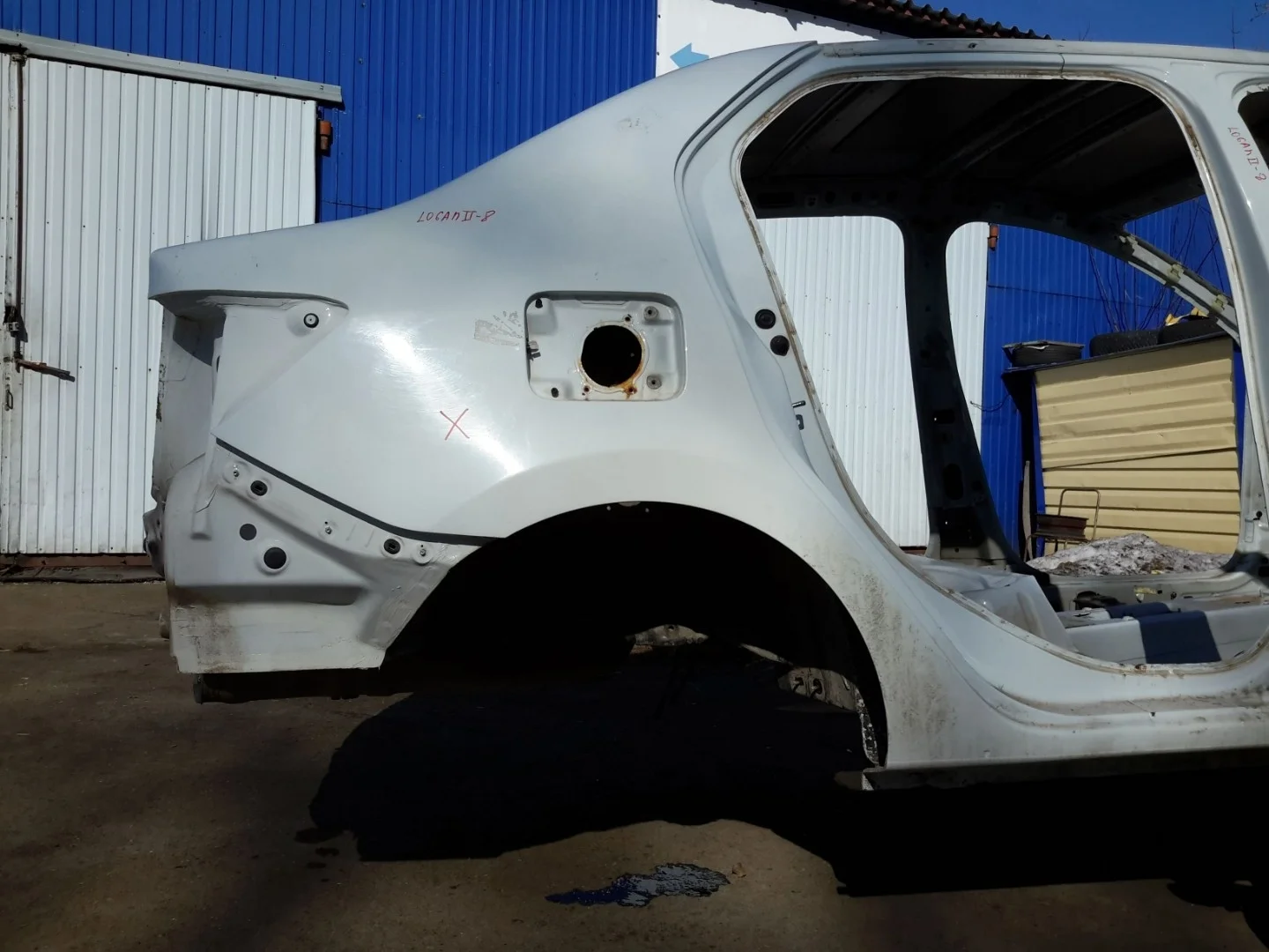 Крыло заднее правое Renault Logan 2